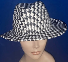 Load image into Gallery viewer, Vintage Houndstooth Hat
